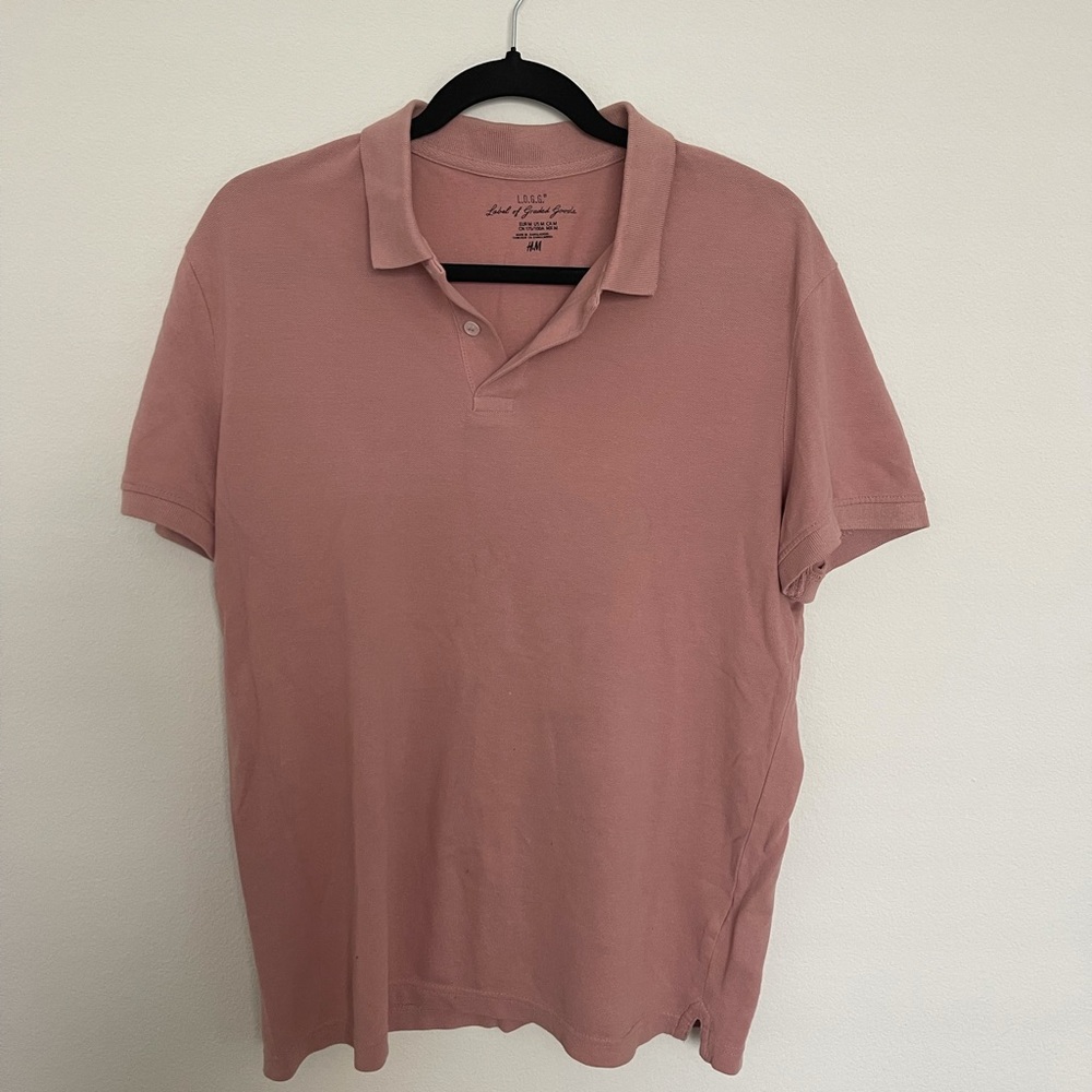 Men’s pink polo